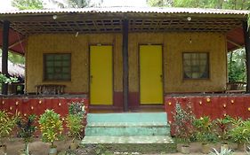 Hill Myna Beach Cottages
